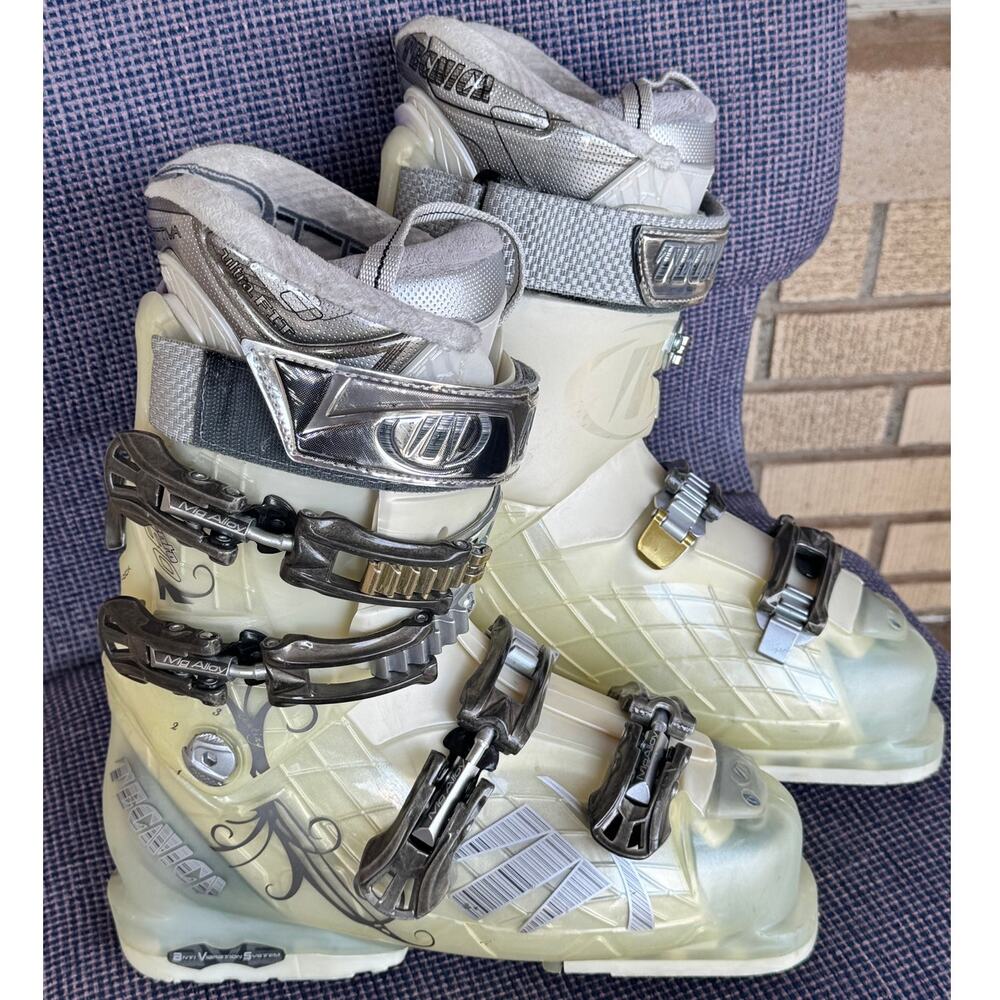 Tecnica Vento 8 Women’s Ski Boots Mondo 24.0–24.5 / 285mm Flex System Control